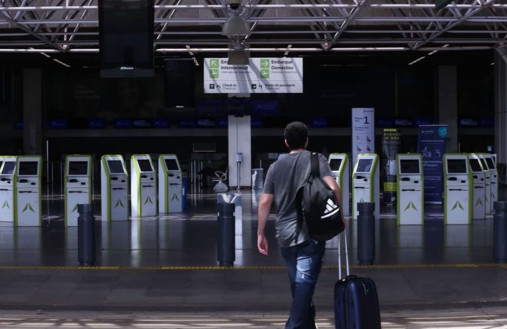 PF suspende confecção de passaportes a partir deste sábado por falta de verba