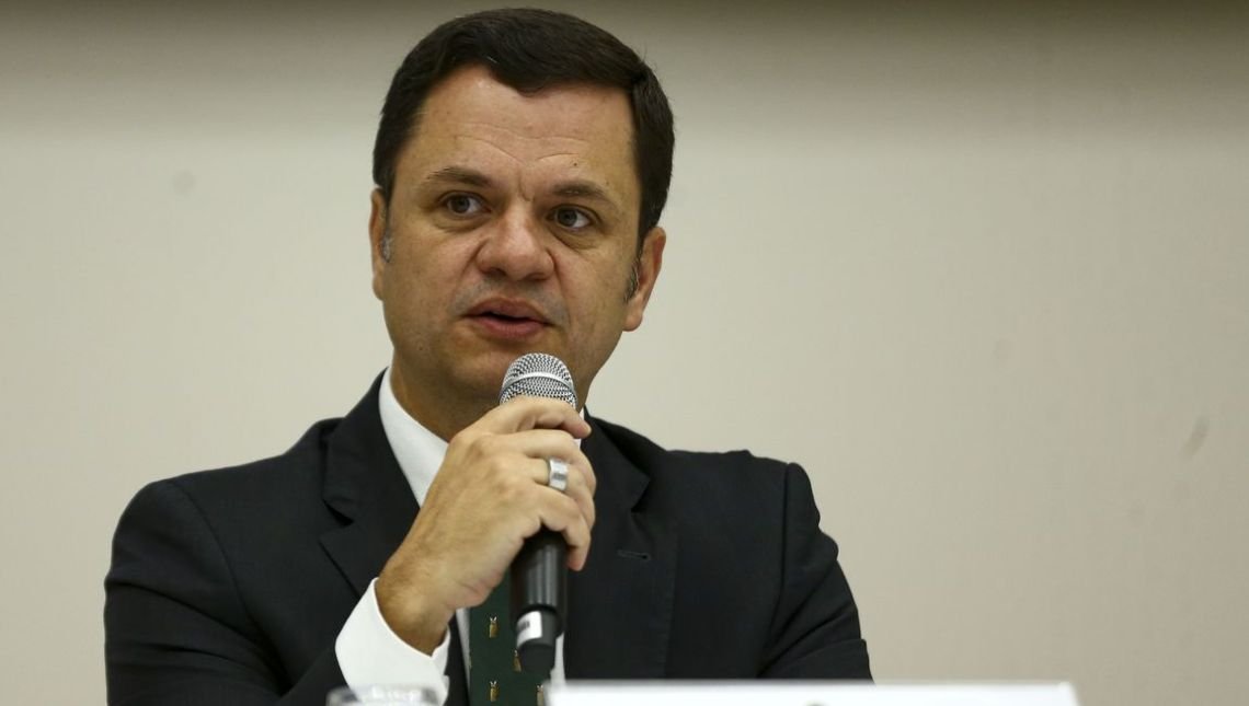 Ministro da Justiça determina reforço de efetivo para liberar rodovias