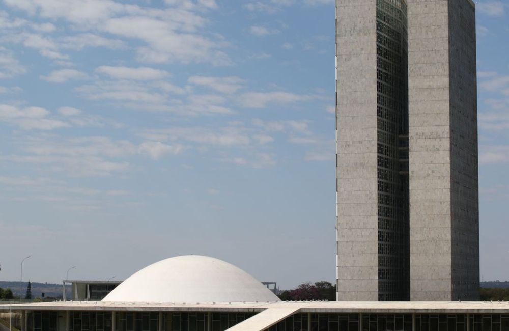Senado aprova aumento da margem do empréstimo consignado para servidor