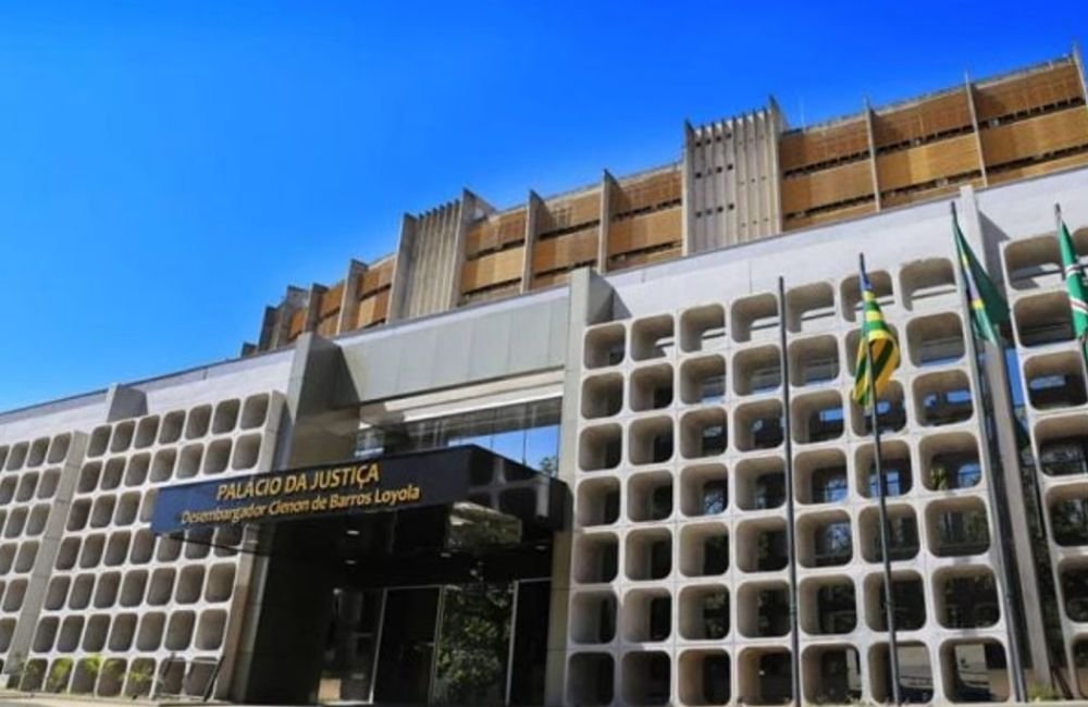 Quadrilha é presa suspeita de fraudar assinaturas de juízes, em Goiás