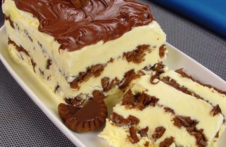 torta de sorvete com creme de avelã