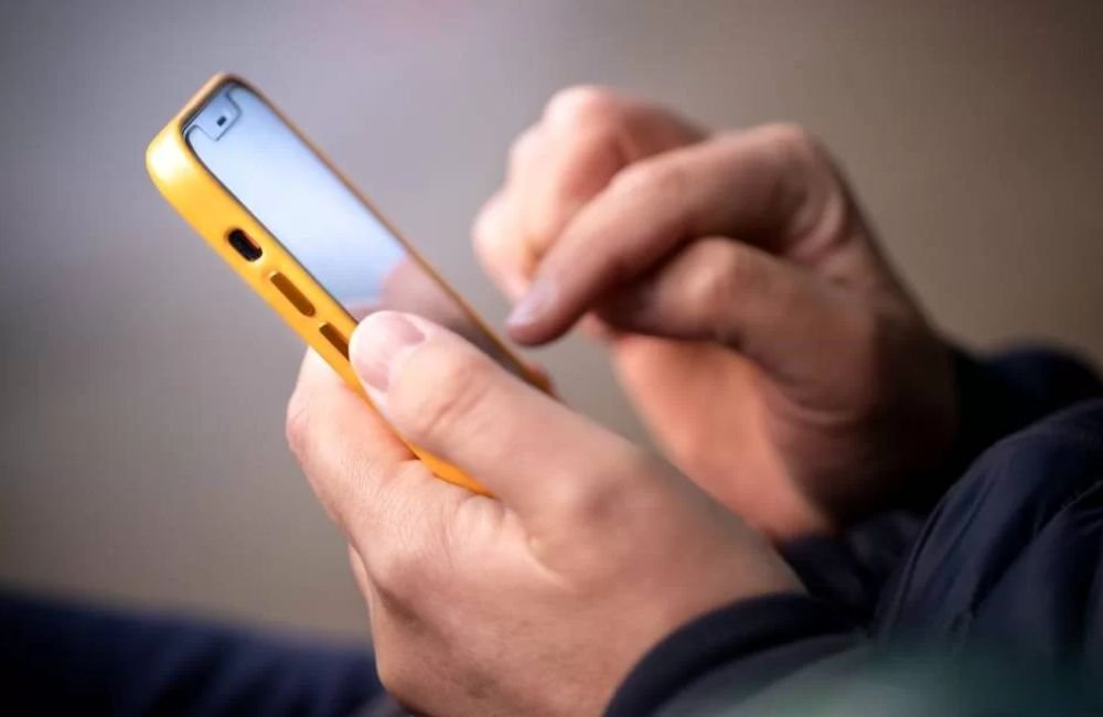 Mobiles responderam por 77% do consumo de publicidade digital em 2022