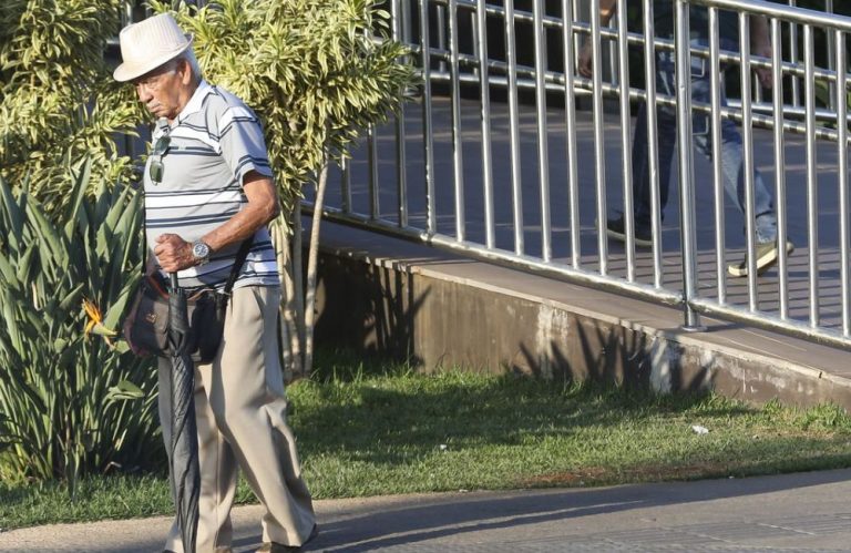 Prova de vida passará a ser responsabilidade do INSS