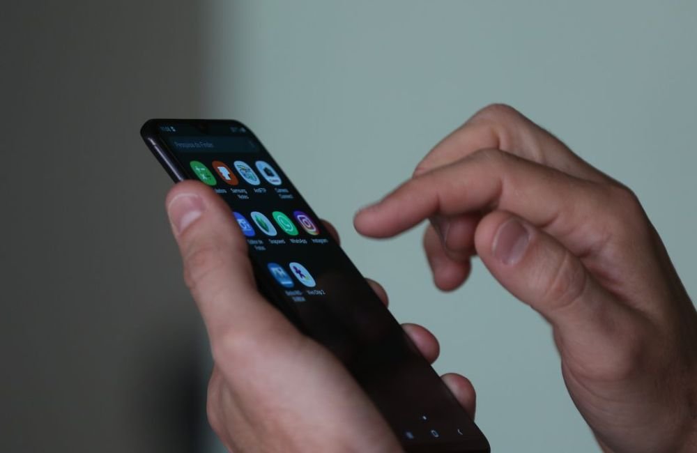 Entram em vigor novas regras da Anatel contra telemarketing abusivo. Entenda