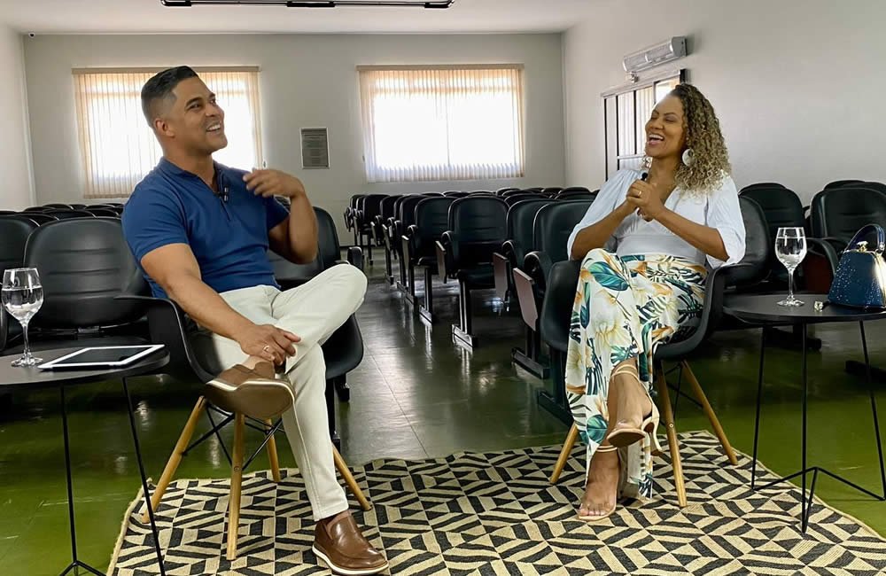 Luana Oliveira de Moraes – Cantora e Personal Trainer -| |- LÍDER INOVADOR – #05