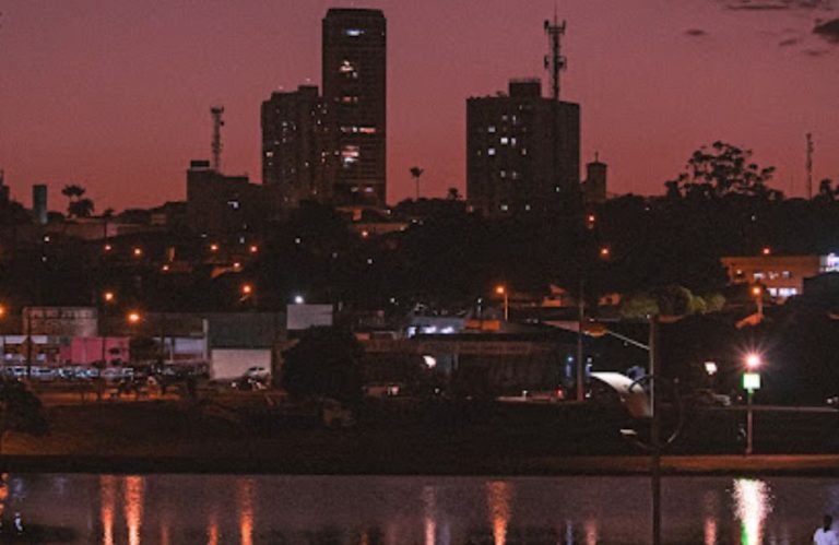 Clima tempo previsão Jataí Goiás Por do Sol Céu lago jk noite