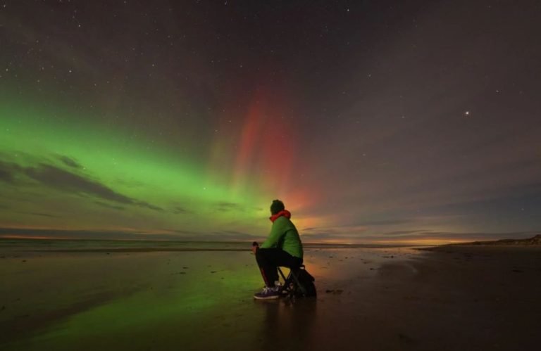 Conheça o guia turístico goiano que viralizou após presenciar rara Aurora Boreal vermelha