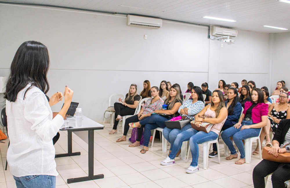 COBERTURA FOTOGRÁFICA: Palestra sobre Empreendedorismo Feminino – Faculdade FGI