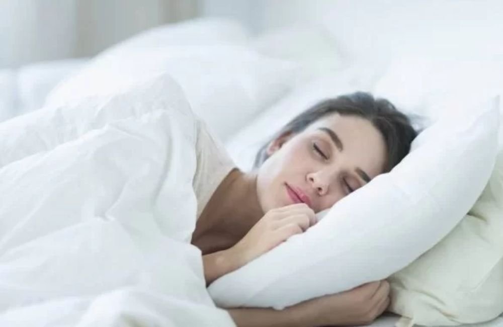 Acordou de madrugada? Especialista dá 7 dicas para voltar a dormir