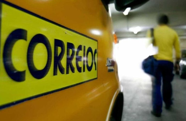 Correios vai retomar licença-maternidade de seis meses para funcionários