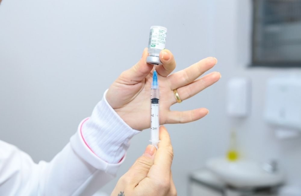 Quase 120 mil goianos ainda não completaram o esquema vacinal contra dengue