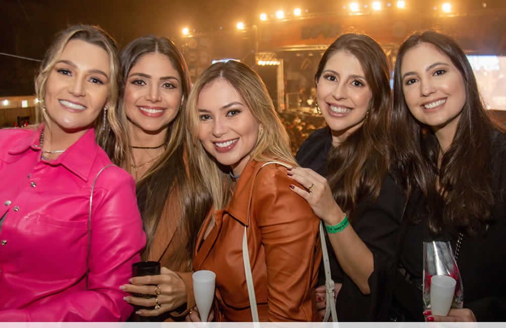 49ª EXPAJA: Cobertura fotográfica do primeiro dia de shows com a Dupla Hugo e Guilherme
