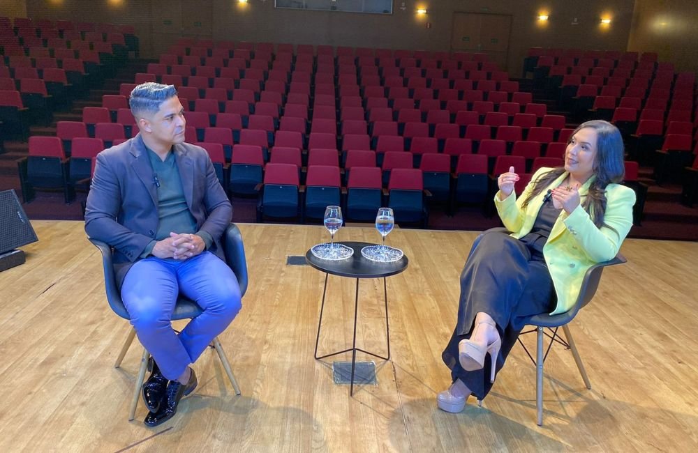 Advogada Layla Oliveira Gomes é destaque no programa “Líder Inovador” pela sua atuação ética e defesa dos direitos das mulheres