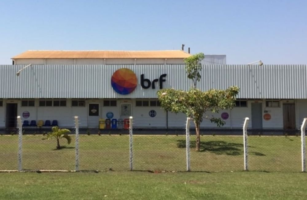 BRF suspende contratos e diz que dará férias coletivas para parte dos funcionários em Jataí