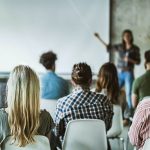 Prefeitura de Jataí e Universidade Federal de Jataí vão oferecer curso de inglês gratuito na Pracinha da Cultura