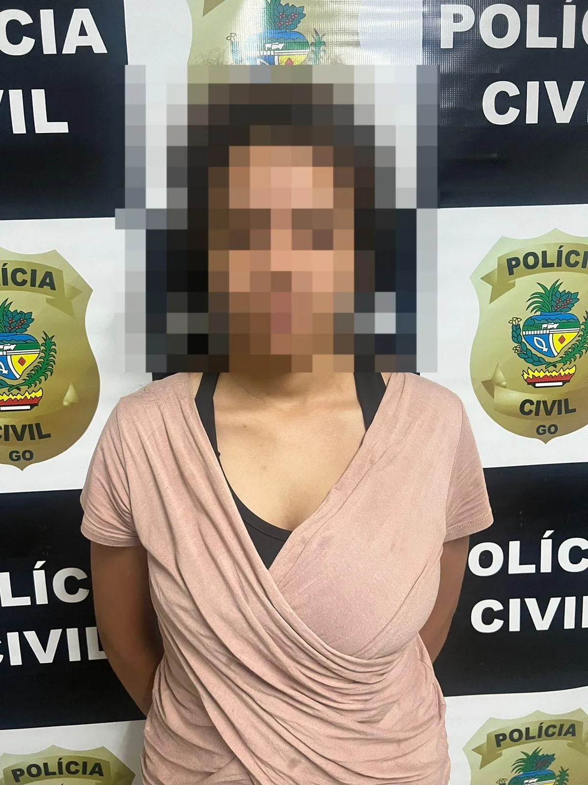 Jovem é presa suspeita de vender vídeos de pornografia gravados com o filho  de 1 ano; vídeo » Portal PaNoRaMa