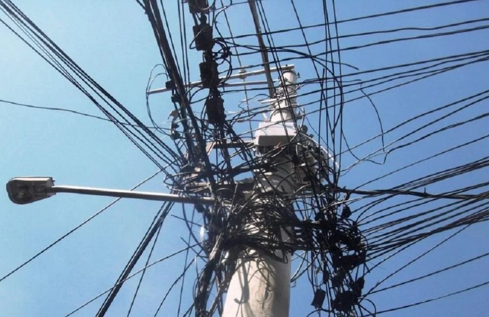 Deputados aprovam projeto de cabeamento elétrico subterrâneo em Goiás a partir de 2024