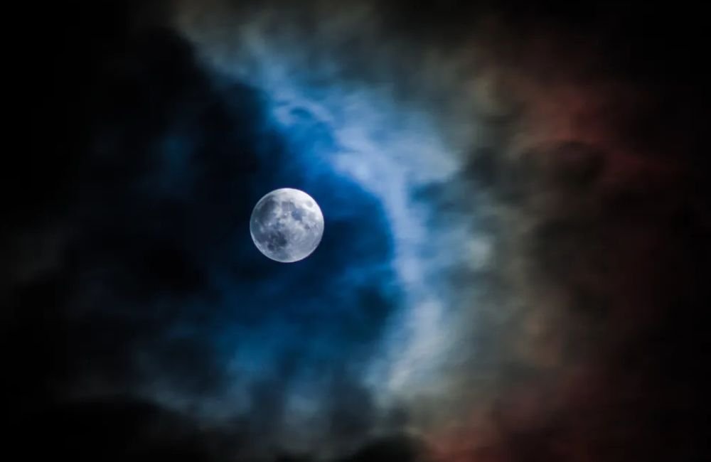 Não Perca: Super Lua Azul Iluminará os Céus na Noite de Hoje!