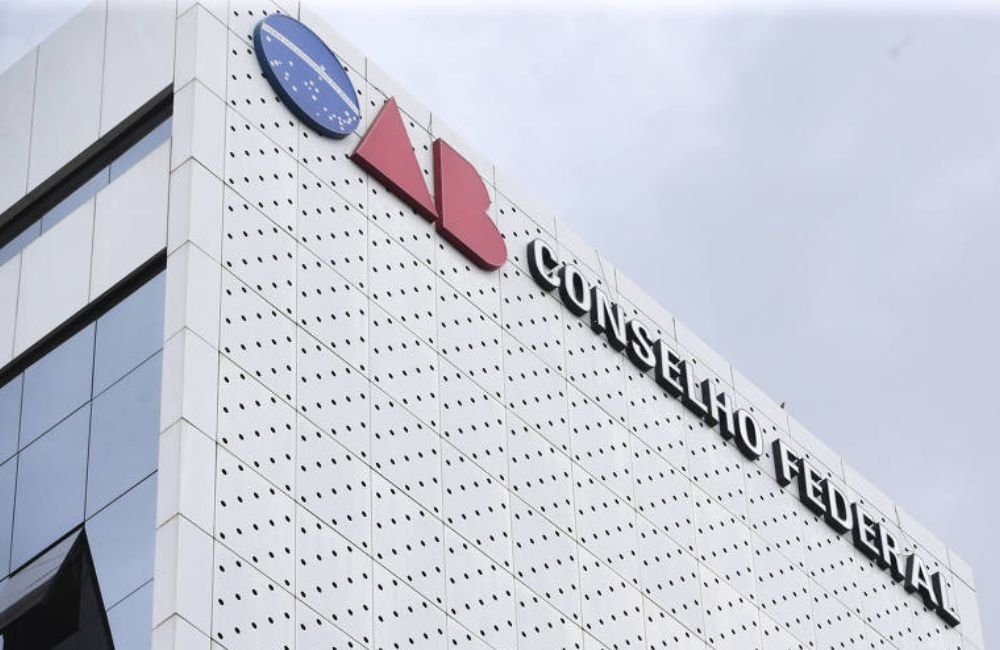 OAB quer ouvir mais de 1,3 milhão de advogados em censo