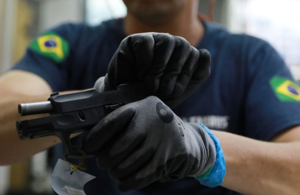 Senado aprova teste toxicológico para posse e porte de arma