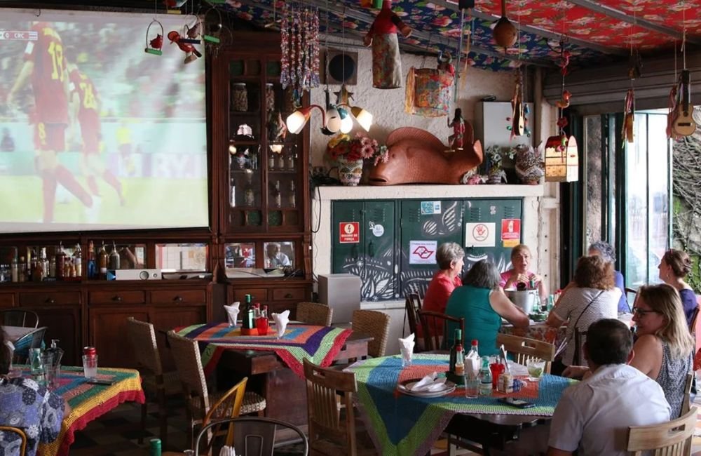 Associação de bares e restaurantes de Goiás defende volta do horário de verão