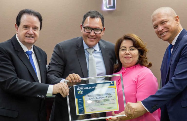 Câmara Municipal de Jataí Presta Homenagem a Administradores Destacados no Dia do Administrador