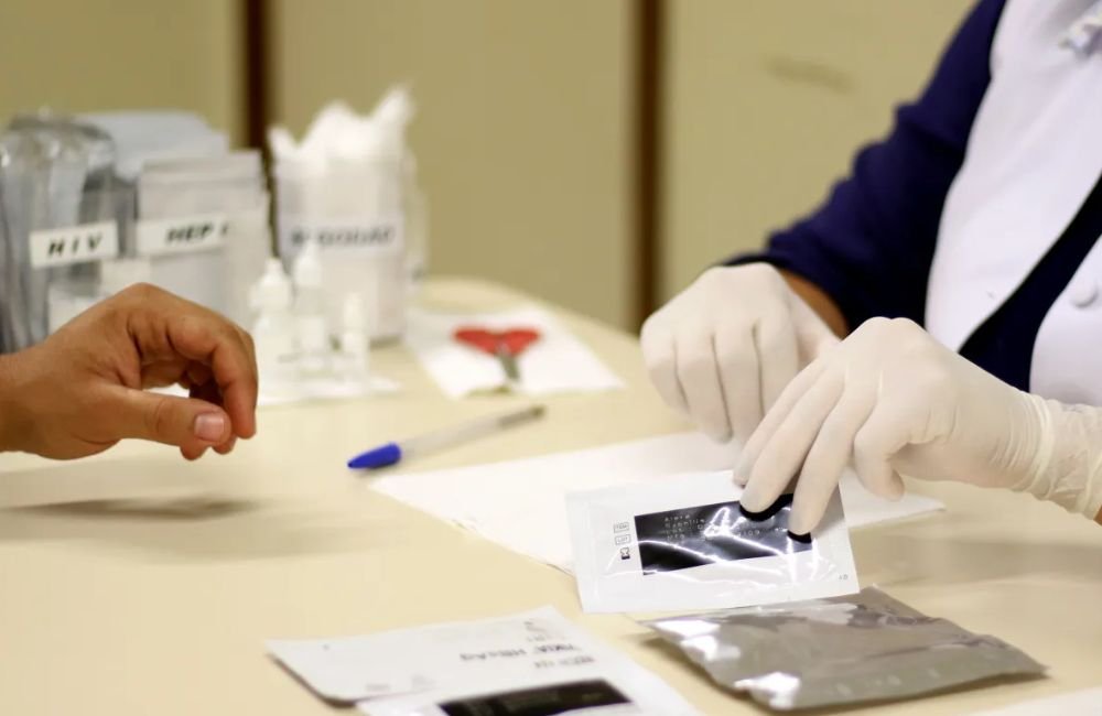 Jovens representam 4 em cada 10 infecções por HIV
