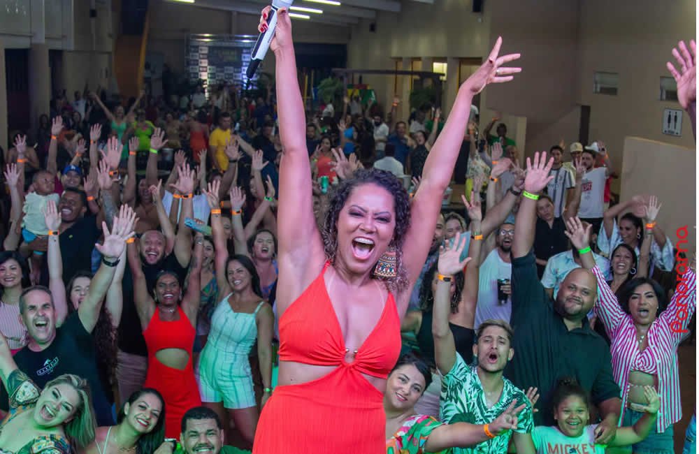 COBERTURA FOTOGRÁFICA | 3ª Edição da Feijoada da Nega: Uma celebração de sabor e música que encantou a todos