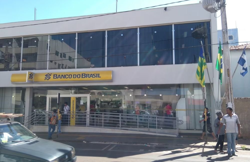 Desenrola: Caixa e BB abrem uma hora mais cedo nesta quarta-feira para renegociação de dívidas; veja como participar