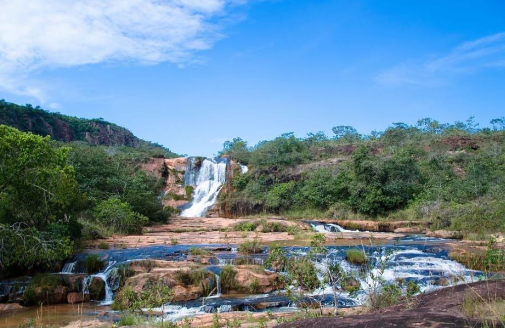 Goiás tem destino que conta com cachoeiras exuberantes e produção de vinhos deliciosos