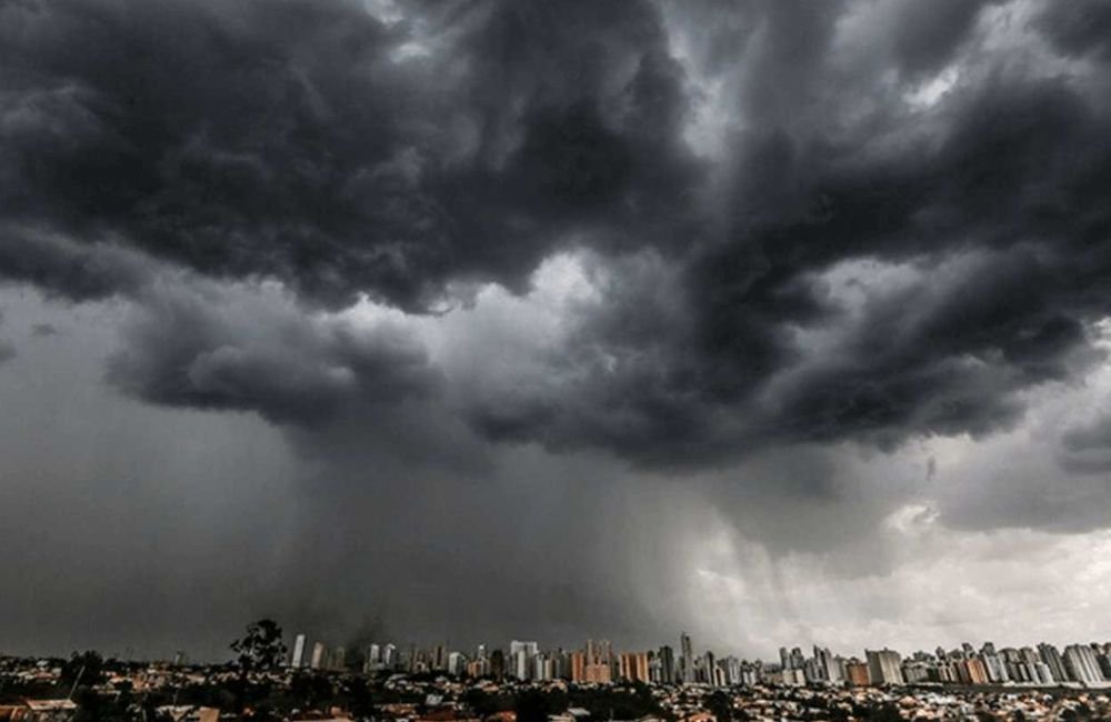 Moradores de mais de 70 cidades de Goiás podem ficar sem energia neste final de semana
