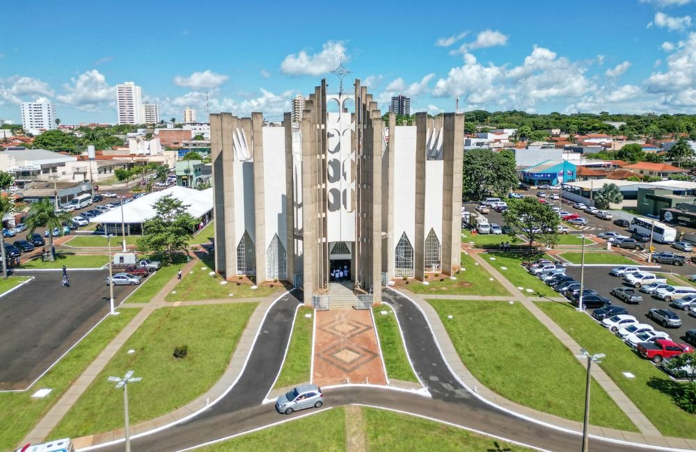 clima tempo previsão jataí goiás drone igreja catedral sol céu azul nuvens