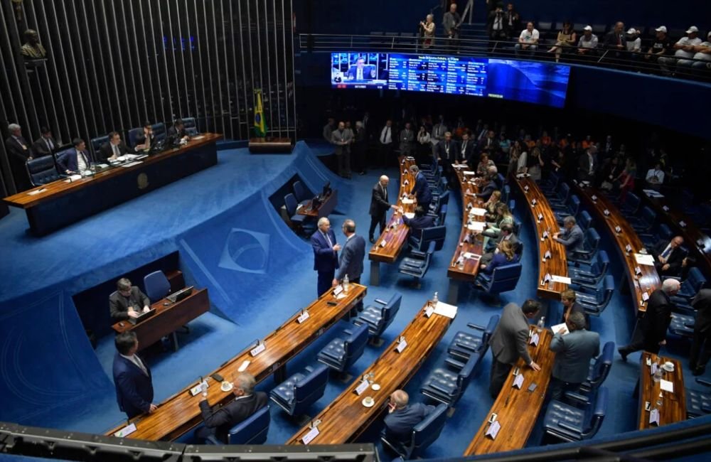 Senado aprova urgência para acelerar votação sobre fim da saidinha em plenário