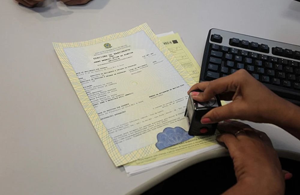 6 sobrenomes extremamente comuns no Brasil, mas que são difíceis de escrever