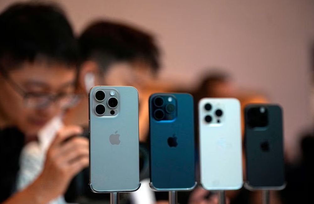 Apple pede para você não dormir próximo a seu celular durante o carregamento