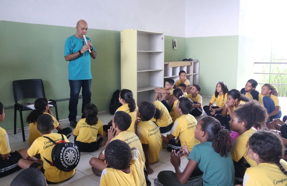 Projeto "Clave de Sol 2" oferece curso completo de flauta doce para estudantes de Jataí (GO)