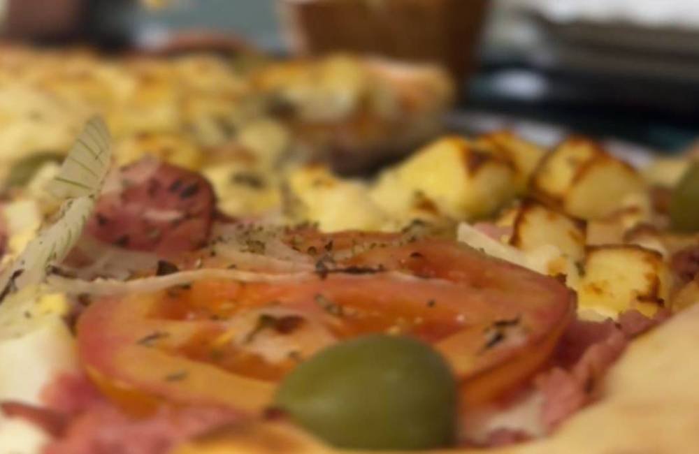 Comemore no Coliseu Pizzaria Choperia em Jataí
