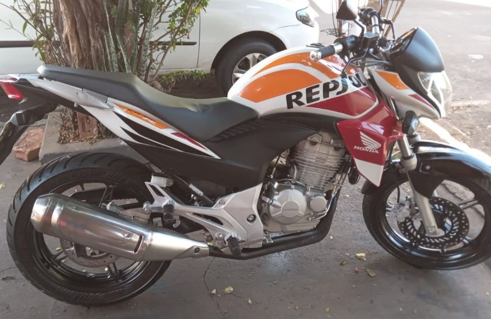 Motocicleta Honda CB 300 R é Furtada em Residência no Setor Cohacol V
