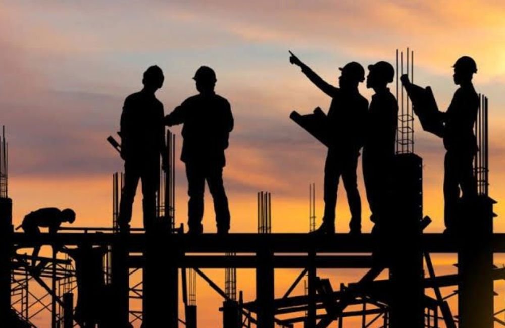 Novas regras do trabalho aos domingos e feriados começam em AGOSTO!
