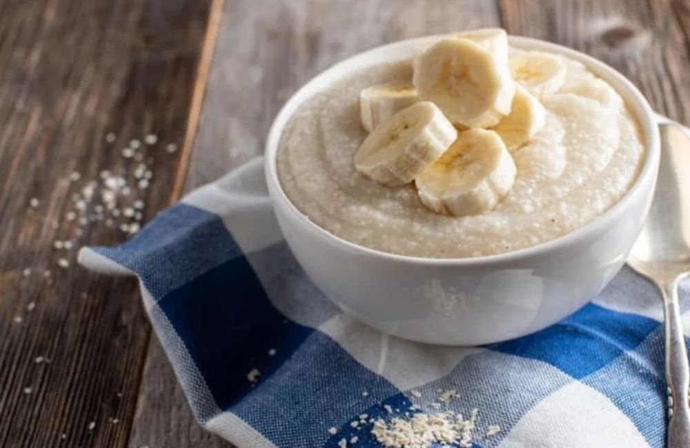 Só 4 ingredientes! Confira receita fácil de um mingau de maisena