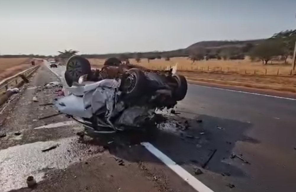 VÍDEO | Colisão na BR-364 deixa um morto e dois feridos