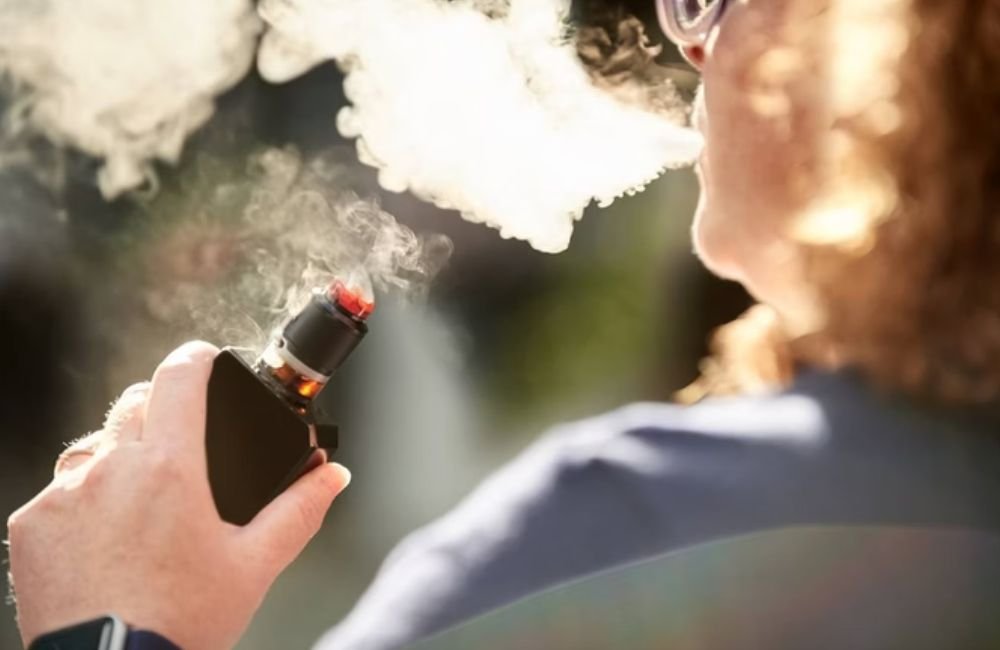 Estudo brasileiro encontra substância similar à anfetamina em vapes