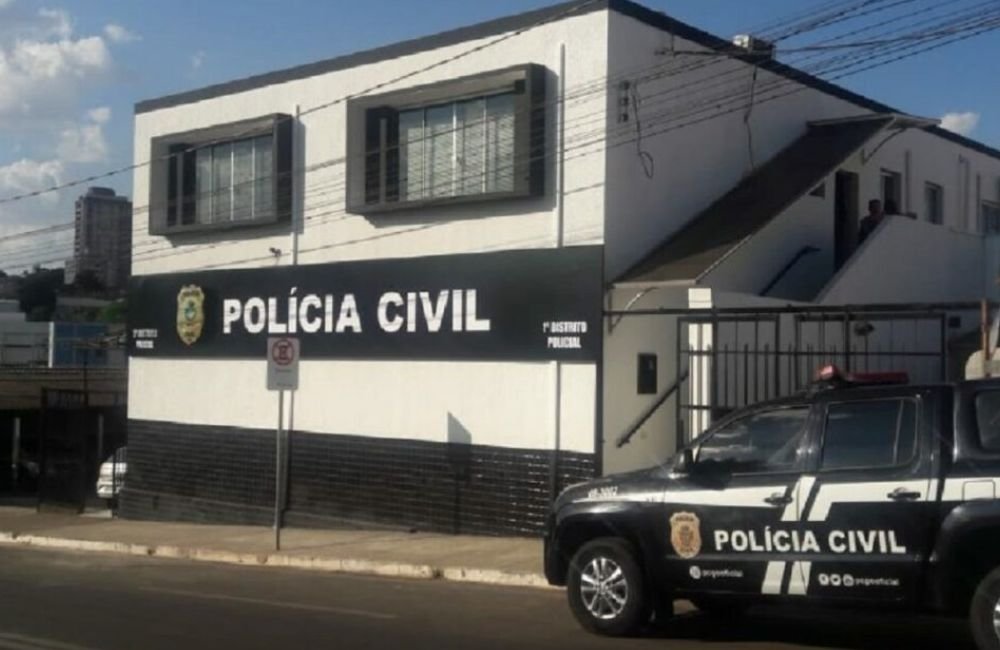 Mãe e filha são atacadas a facadas por desconhecida em GO; agressora foi presa