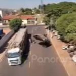 VÍDEO Operação conjunta da Polícia Civil e Detran remove veículos abandonados de praça pública em Jataí