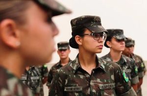 Alistamento militar feminino começa em 1° de janeiro