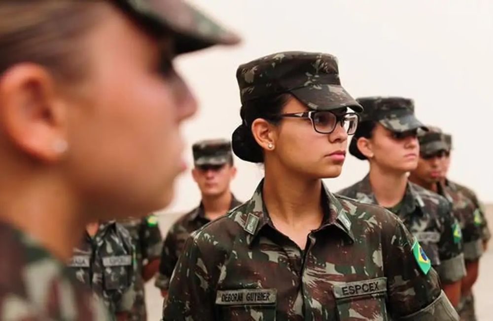 Alistamento militar feminino começa em 1° de janeiro