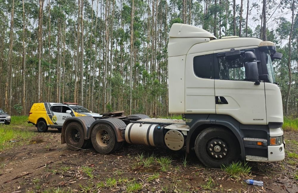 Caminhão roubado no Paraná é localizado pela Polícia Civil de Goiás