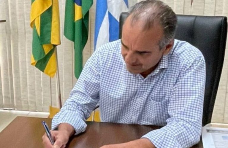 Prefeito Humberto Machado veta reajuste de salários