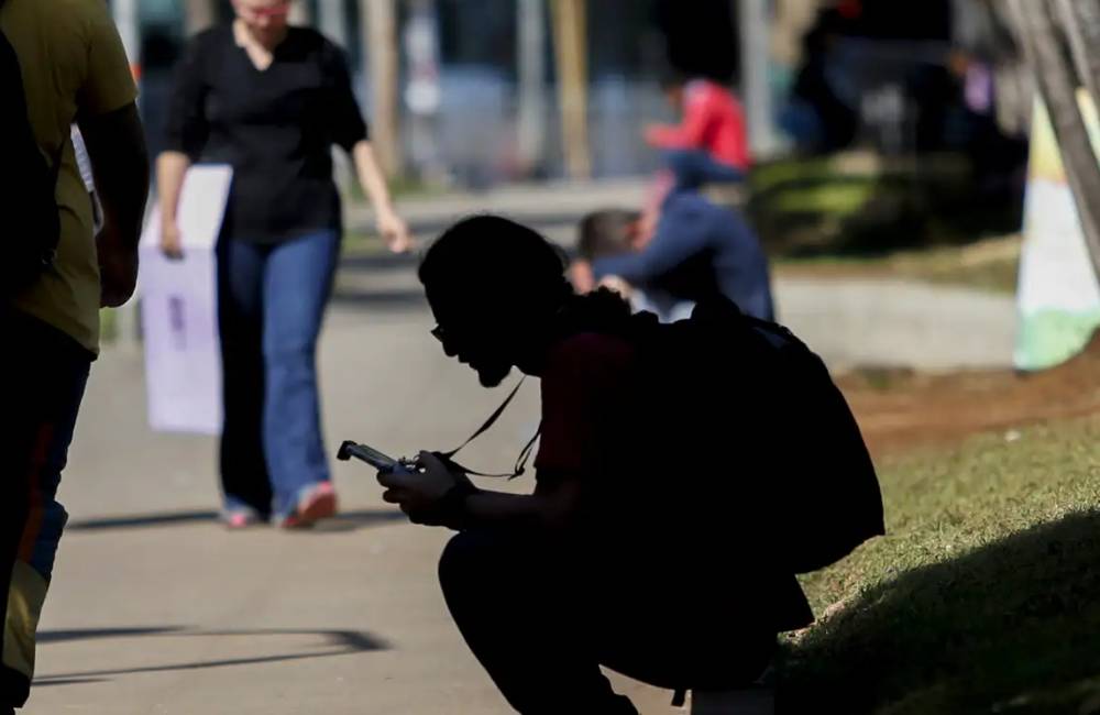 Quase 290 mil jovens não trabalham e nem estudam em Goiás