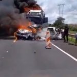 Rodovia em obras carreta ultrapassa 'pare e siga' e causa grave acidente na BR-364, próximo a São Simão (GO)